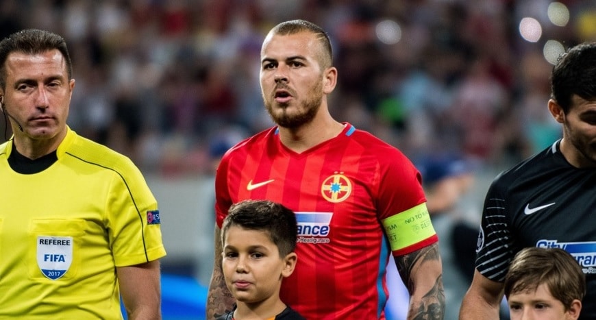 Cosmin Olăroiu a anunţat ce trebuie să facă Denis Alibec pentru a juca la FCSB