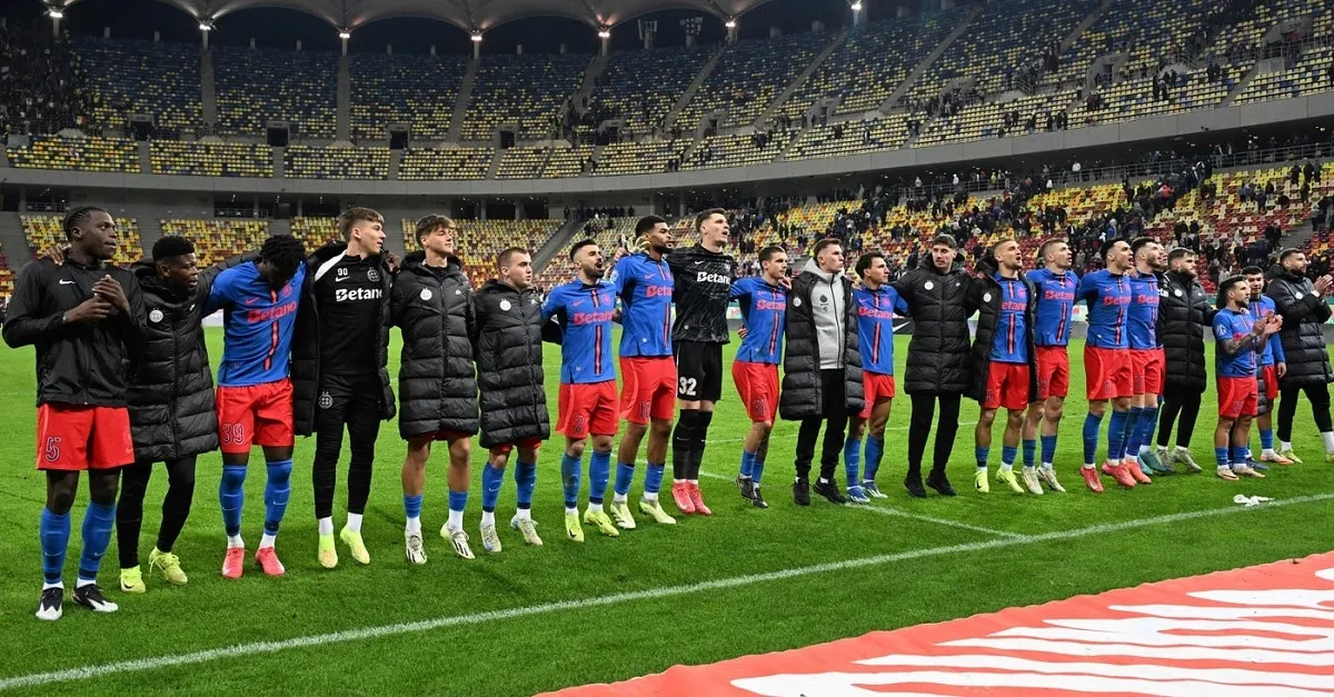 Jucătorii de la FCSB la finalul unui meci