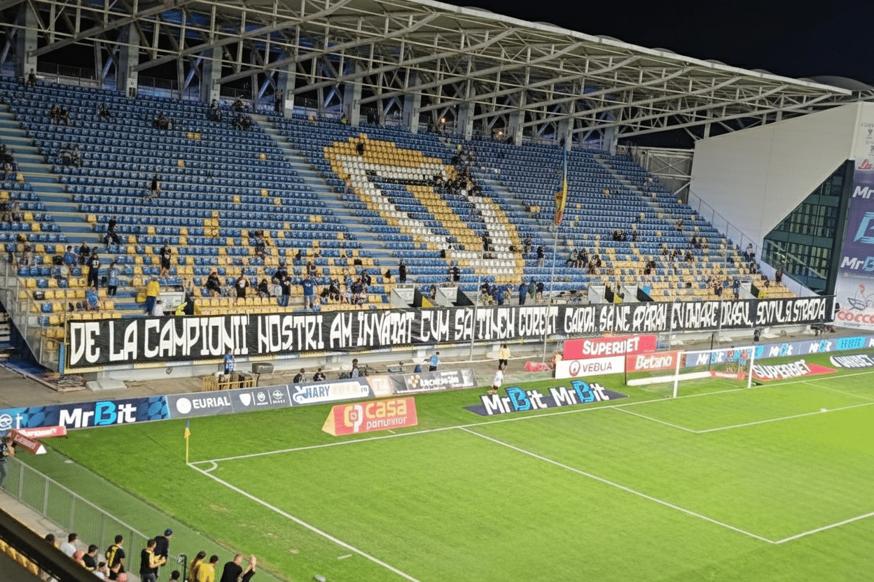 Ce surprize au în plan fanii Petrolului pentru confruntarea cu Dinamo?