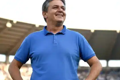 Gest inedit pentru legendele Stelei la stadionul din Ghencea