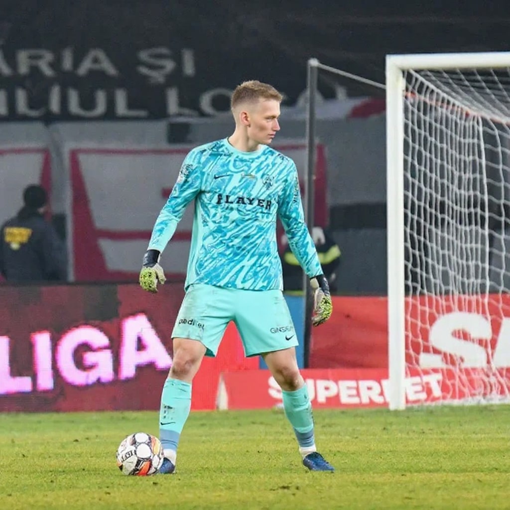 CFR Cluj l-a transferat pe portarul Otto Hindrich la Legia Varșovia