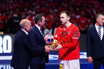 Dinamo, meci de gală cu Fuchse Berlin. 3.000 de fani la duelul cu cel mai bun jucător din lume