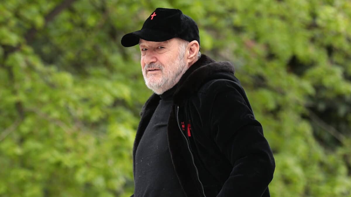 Revoluție la FCSB: Becali dă afară 4 jucători și forțează transferuri de top