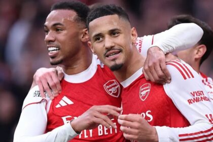 Arsenal pierde teren din cauza unui gol pe corner din fiecare meci