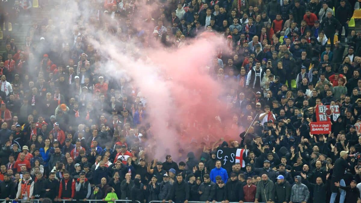 Dezinteres total în Ștefan cel Mare Doar 4.500 de bilete vândute pentru Dinamo – Craiova