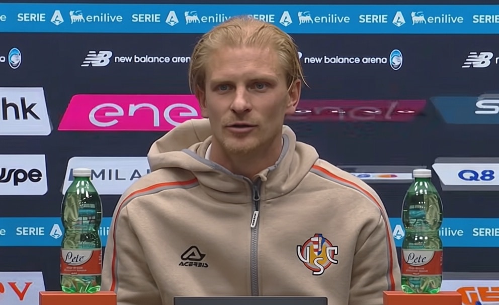 Fotbalist celebru din Italia paraseste stadionul pe bicicleta dupa 0-2 devastator