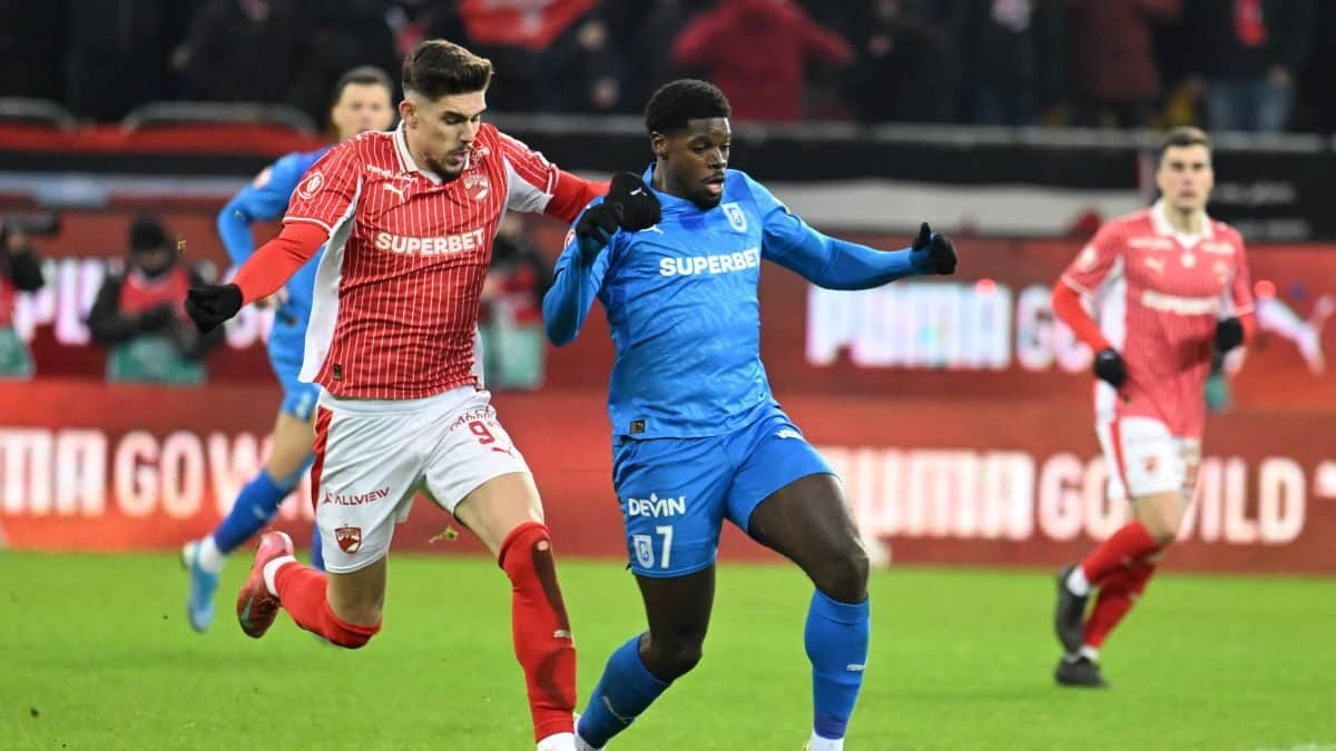 Ghinion teribil pentru Dinamo – mărginean a rezistat doar 10 minute în semifinala Cupei