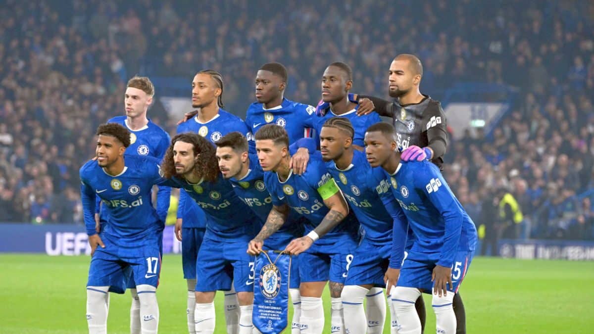 Carragher face praf Chelsea – au cheltuit 1,75 miliarde de euro ca să dea înapoi