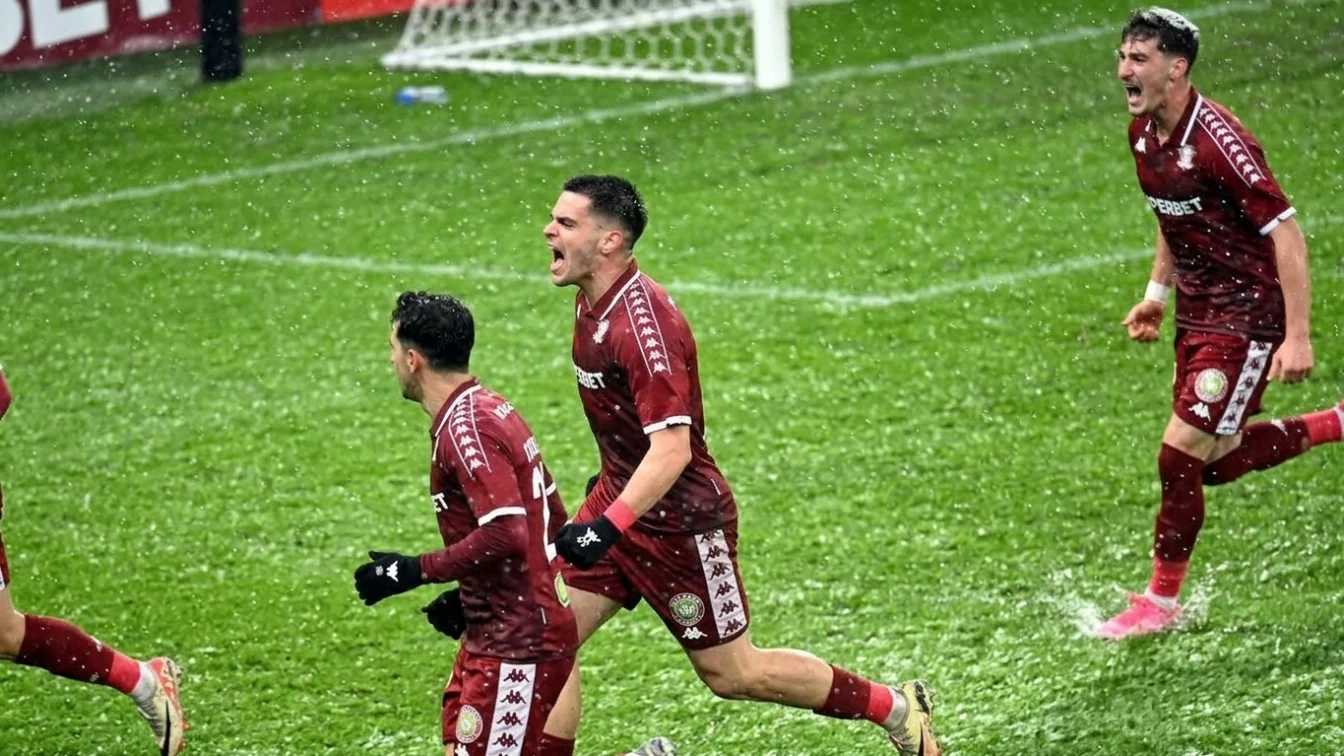 Sapunaru ii desfiinteaza pe sefii Rapidului. A avut probleme si tu il aduci la echipa