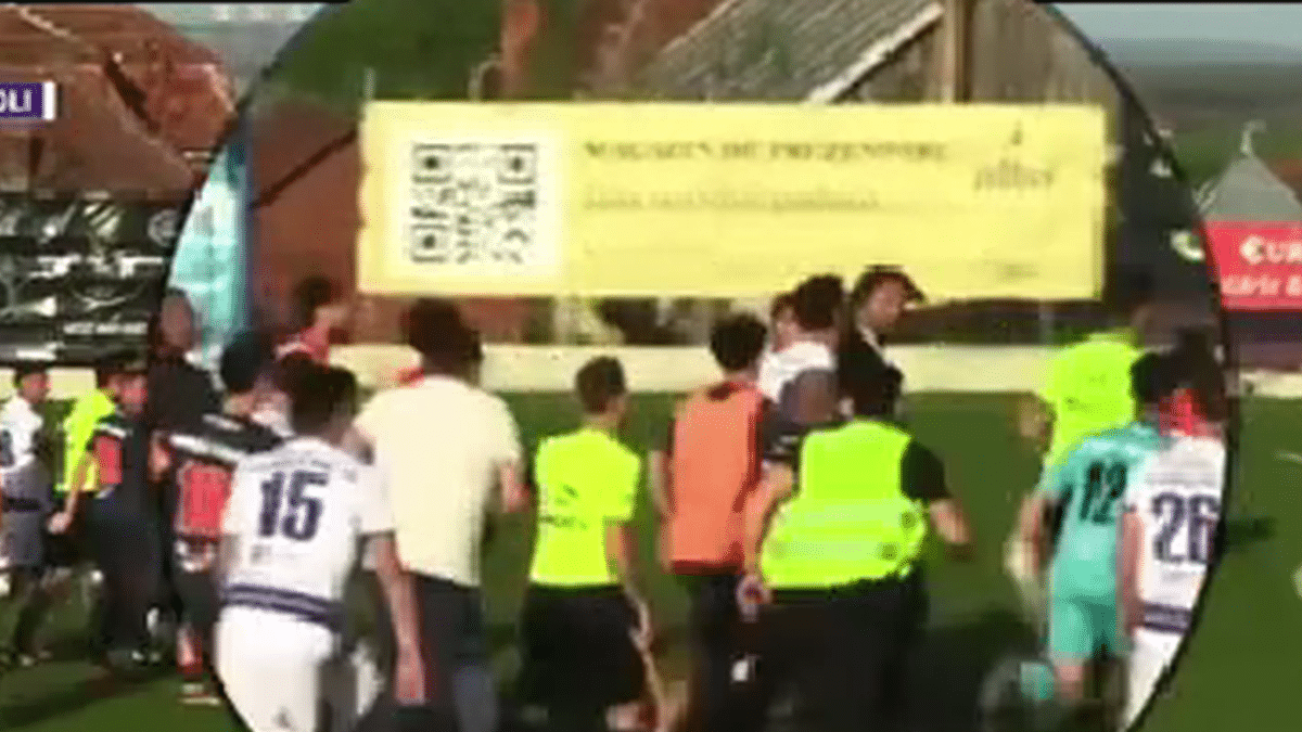 Dan Alexa a sărit la bătaie după ce Poli Timișoara a fost egalată în minutul 95