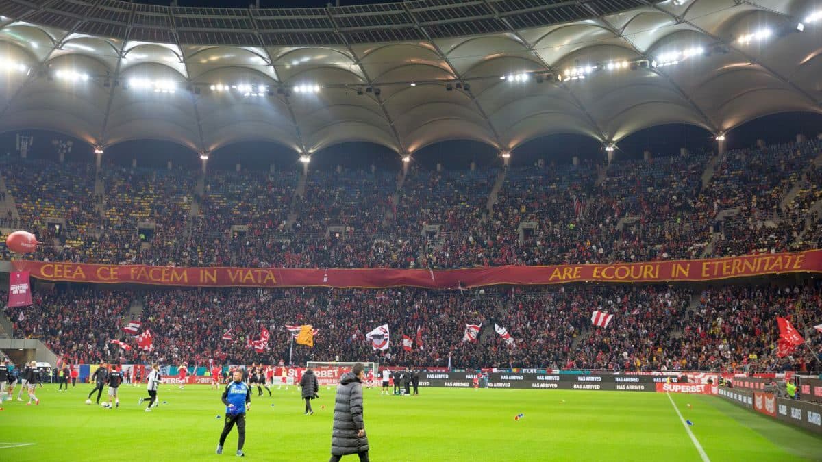 Dinamo pregătește o scenografie 3D uriașă pentru Mircea Lucescu la derby-ul cu Rapid