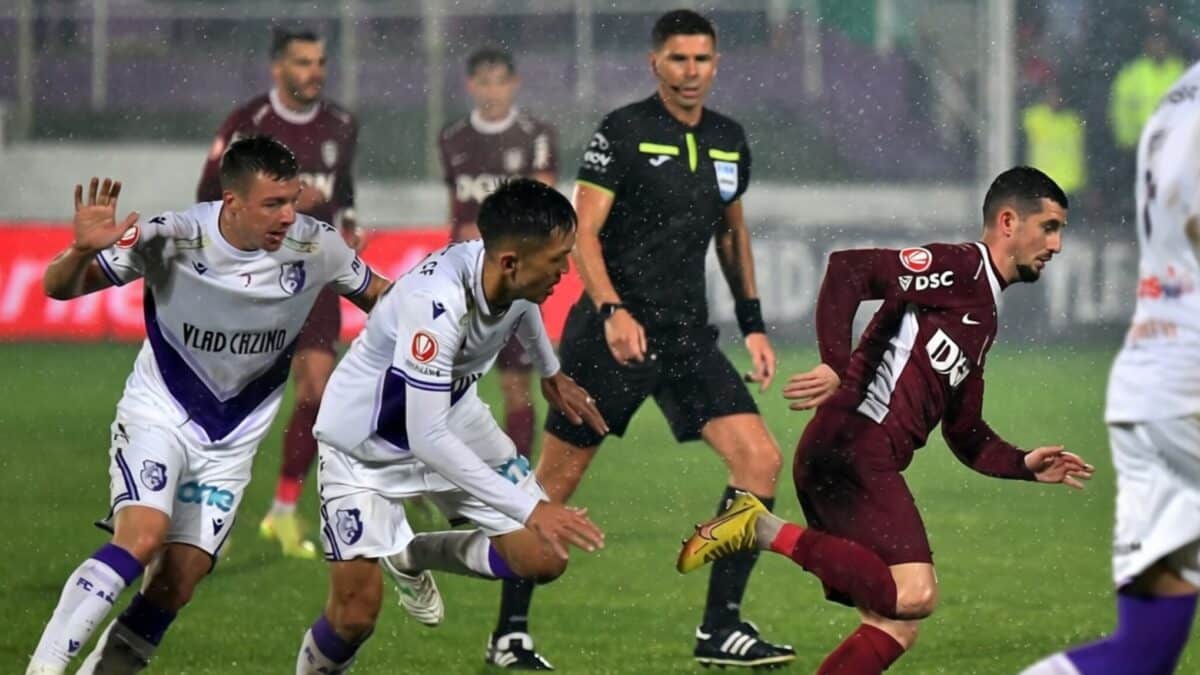 FC Argeș are 17 meciuri fără gol primit dar Pancu anunță că nu renunță la titlu