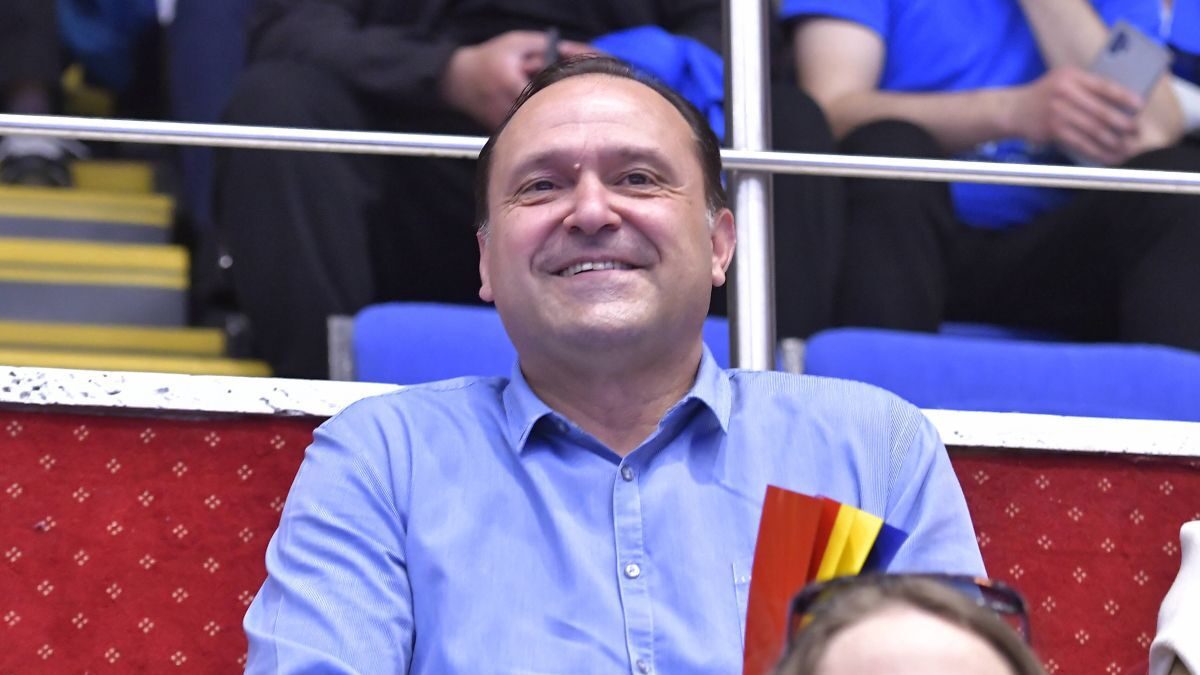 Alegeri cu fast la FRH – federația cheltuie 50.000 de euro pentru Adunare