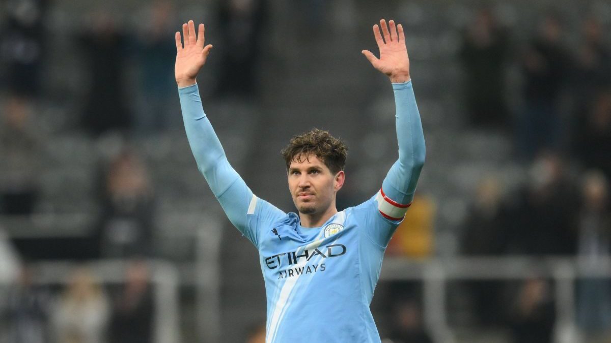 John Stones pleacă de la Manchester City după 10 ani și 18 trofee câștigate