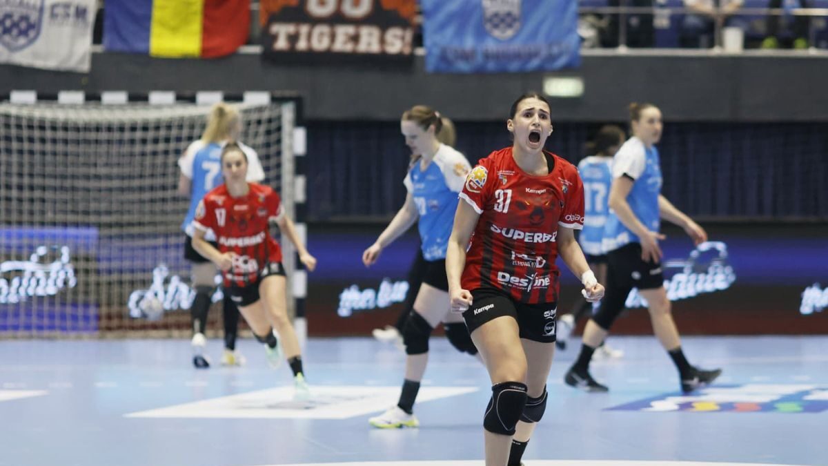 Lorena Ostase vrea totul cu Gloria Bistrița după 68 de goluri în Ligă