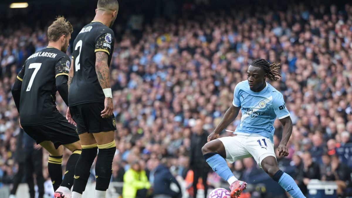 Guardiola atacă primul loc în Premier League la 22 – 00 în meciul cu Burnley