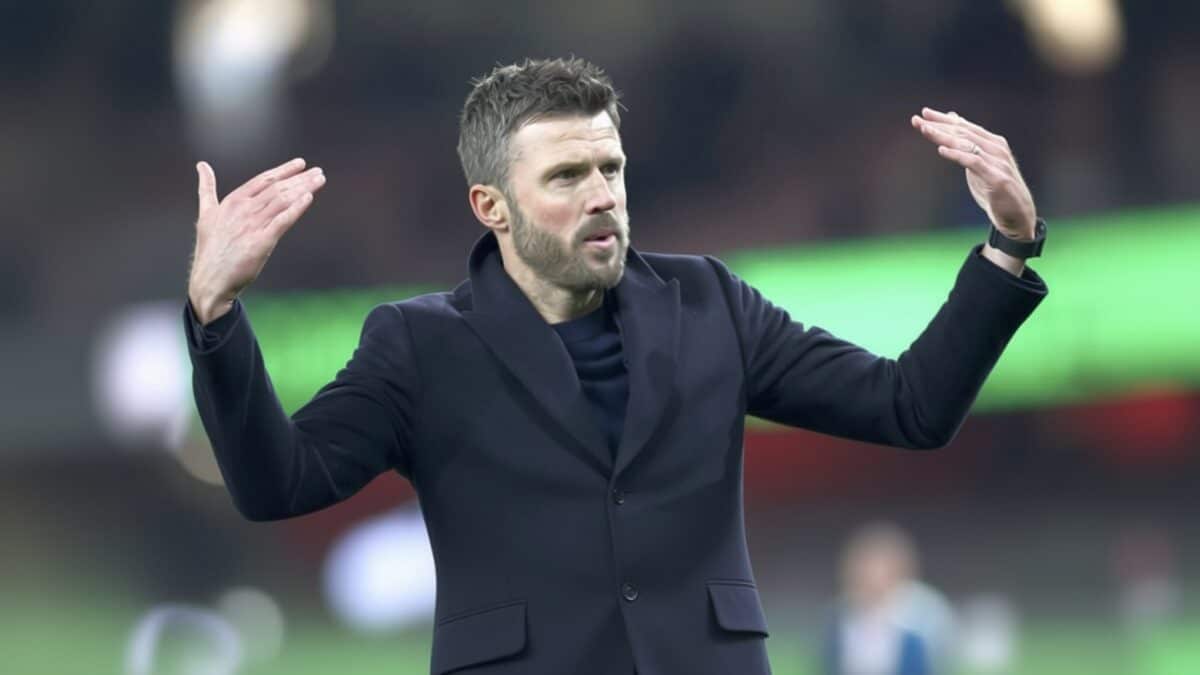 Michael Carrick exultă după 1-0 cu Chelsea și distanțează United la 10 puncte