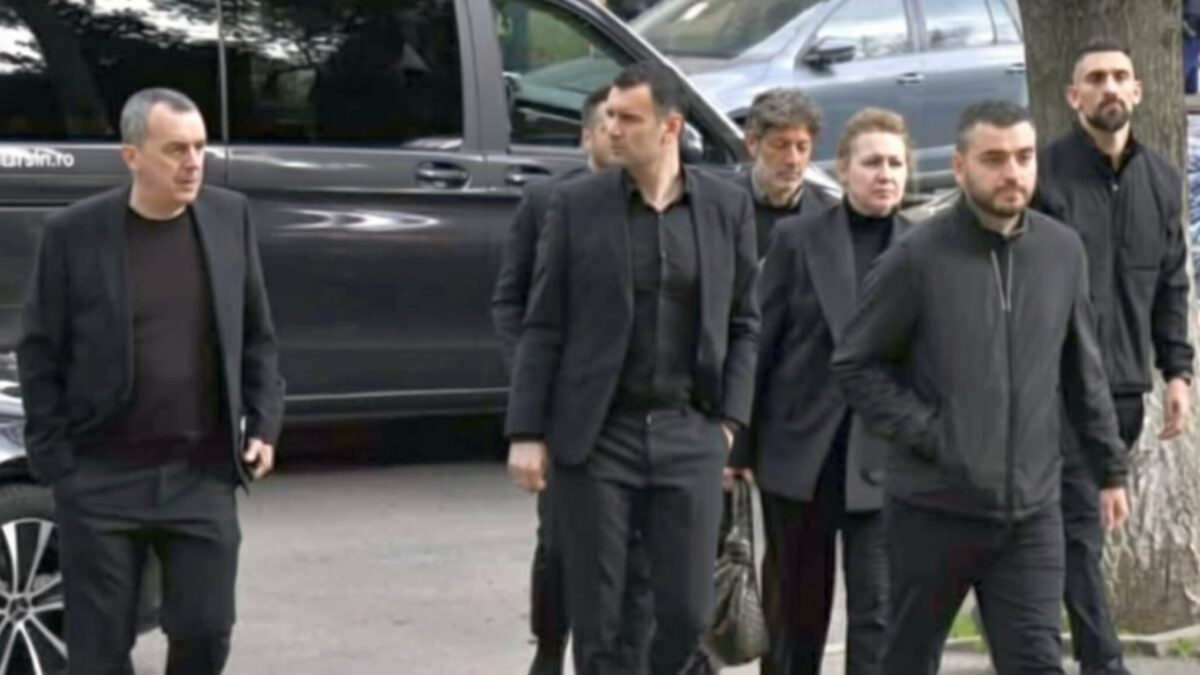 Patronul lui PAOK și-a trimis fiul la București pentru funeraliile lui Lucescu