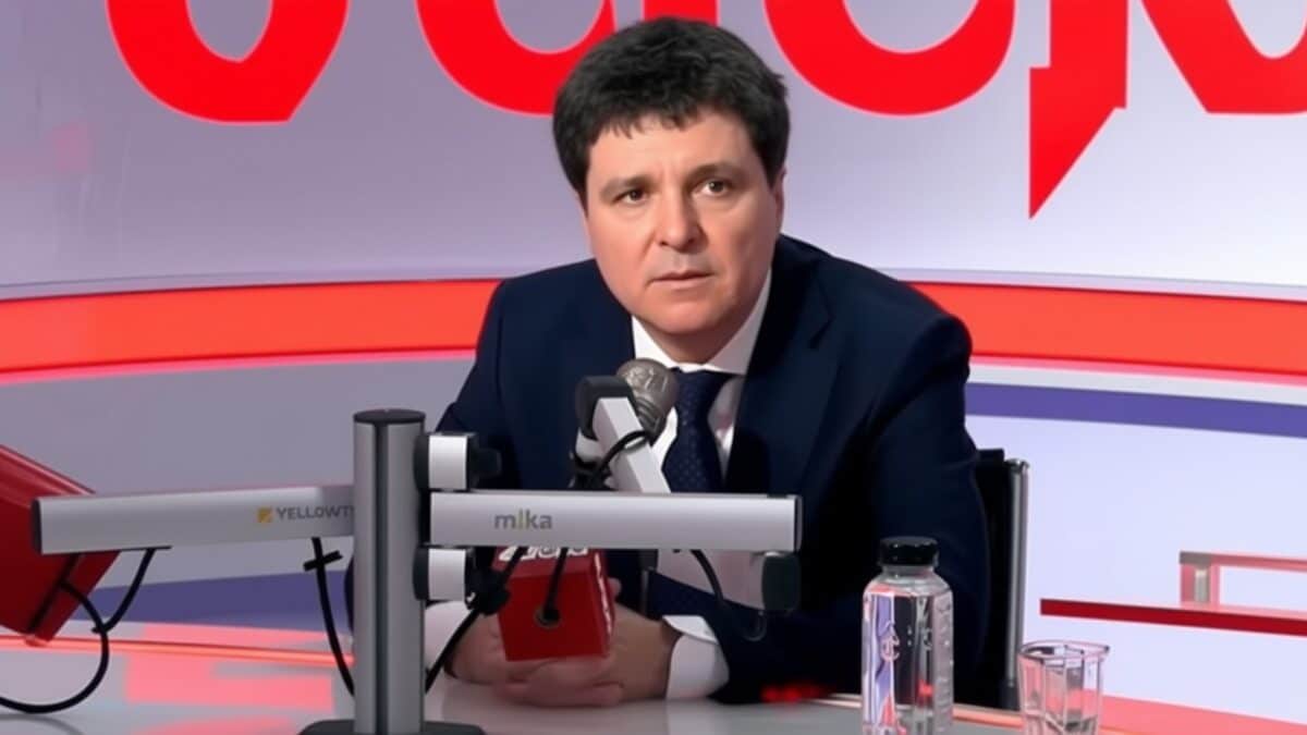 Nicușor Dan explică de ce a lipsit de la priveghiul lui Lucescu, unde au venit 20.000 de oameni