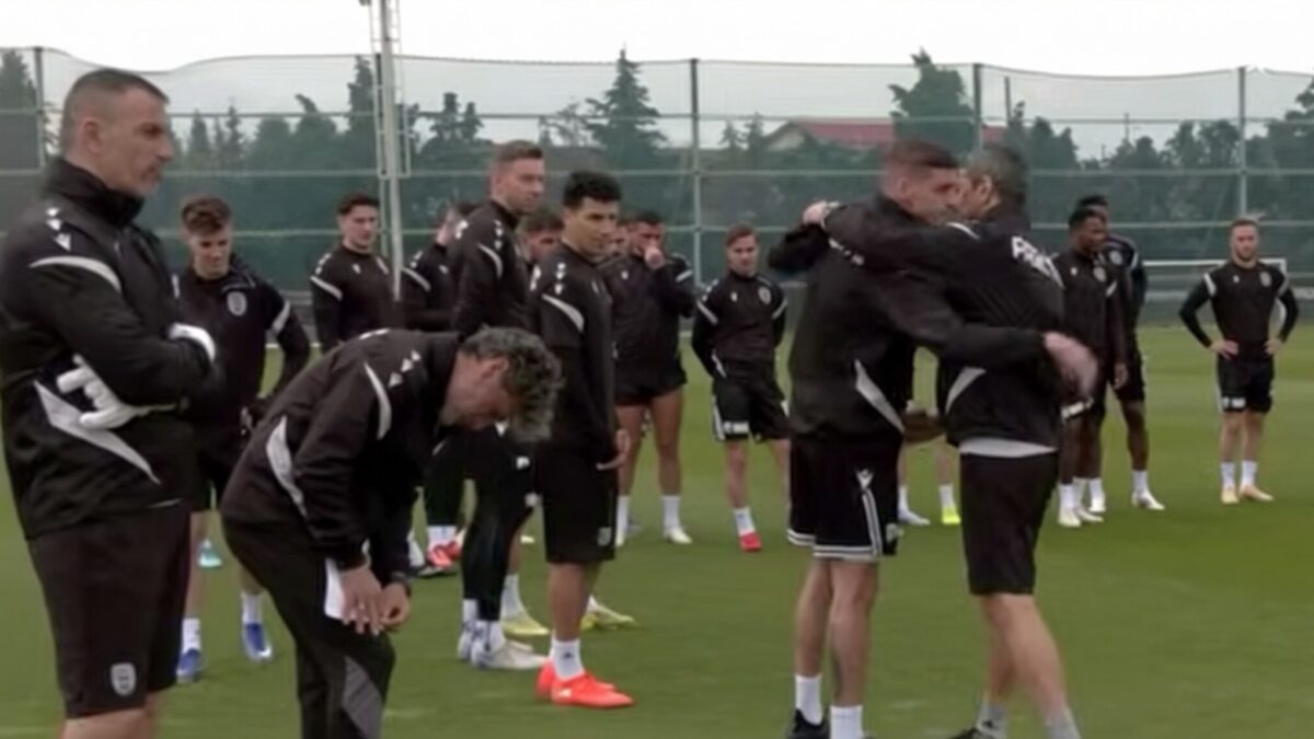 Gest superb la PAOK – răzvan Lucescu, primit în brațe de jucători la revenire