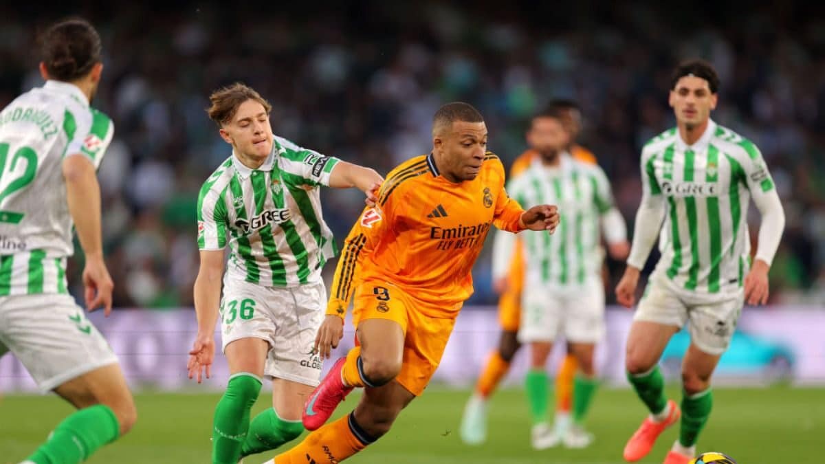 Real Madrid, meci crucial cu Betis în lupta pentru titlu la 9 puncte de Barca