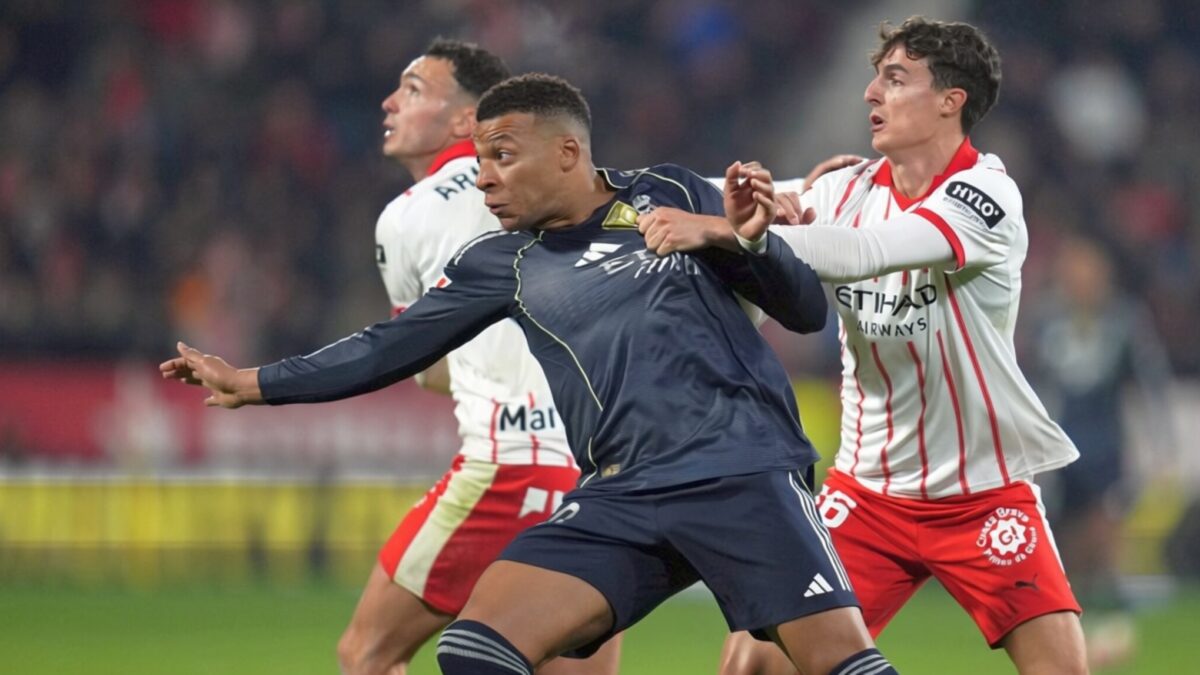 Real Madrid, la 7 puncte de Barcelona, joacă un meci decisiv cu Girona