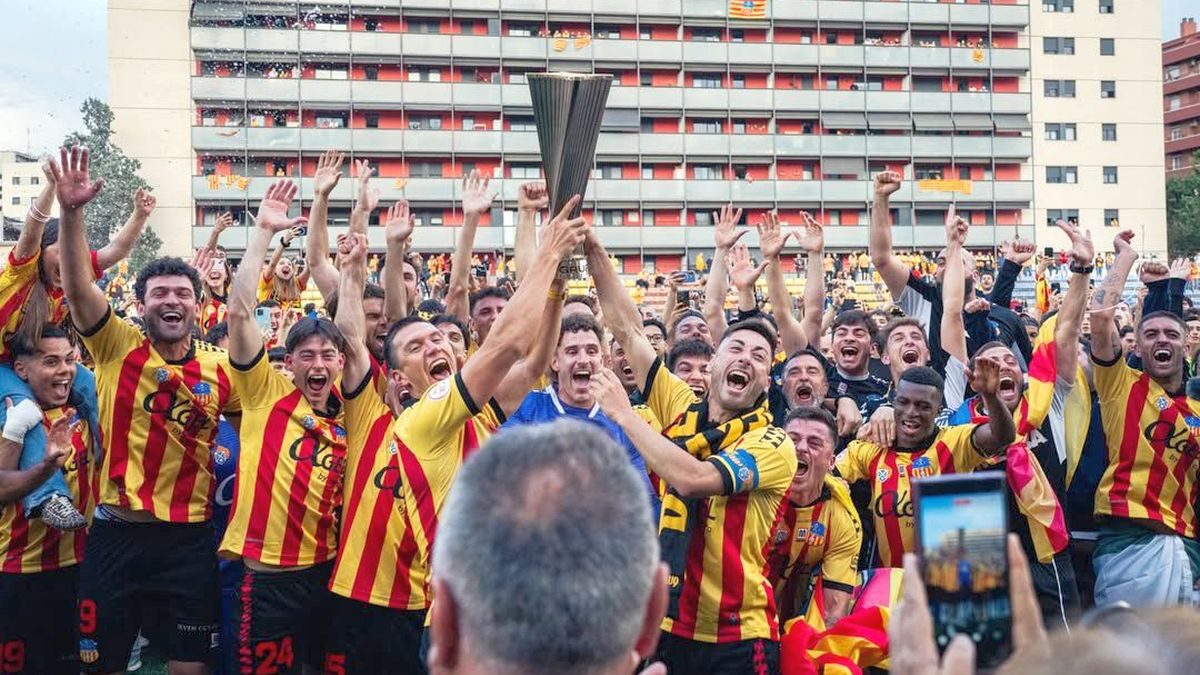 Sărbătoare cu 6.000 de fani Sant Andreu a promovat în liga a treia spaniolă