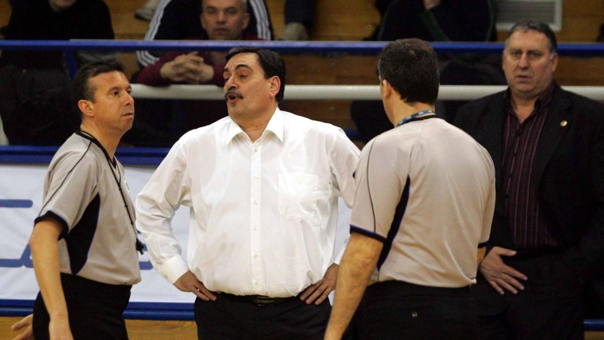 Steaua Roșie a avut 11 străini! Un antrenor legendar vrea sârbii din România înapoi