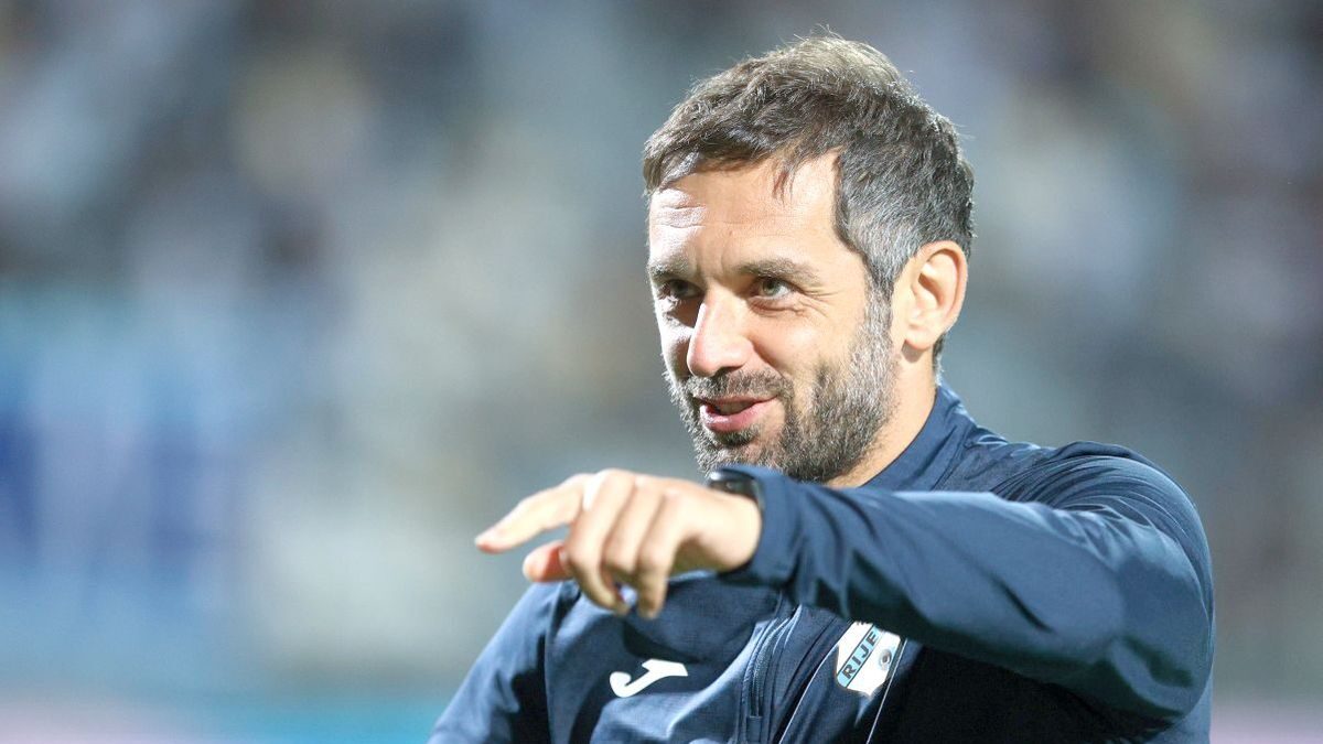 Primul antrenor propus la FCSB după Rădoi are 43 de ani și a luat titlul