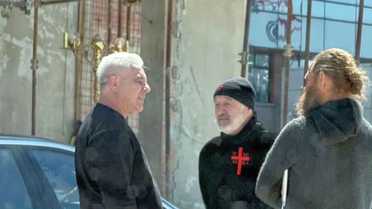 Gigi Becali l-a oprit pe Șumudică în trafic. Discuție despre biserica de 10 milioane de euro