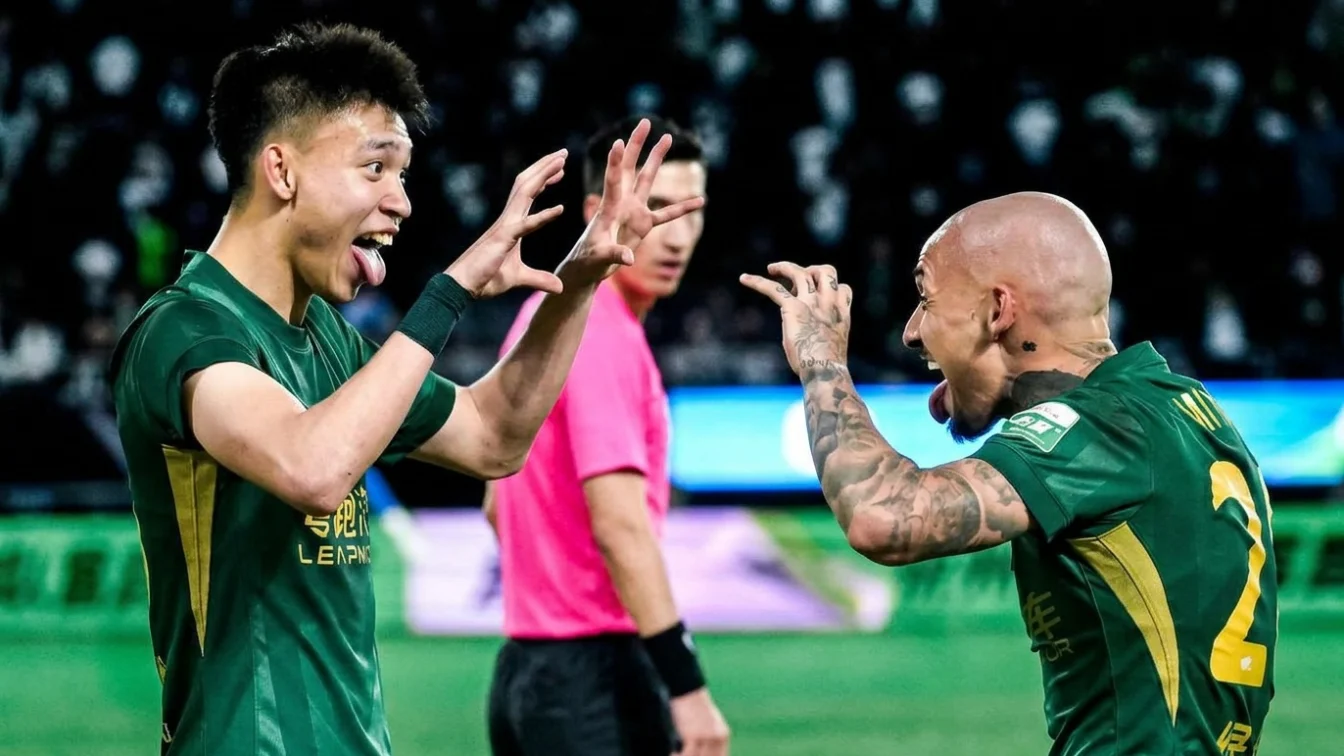 Alex Mitrita Zhejiang FC