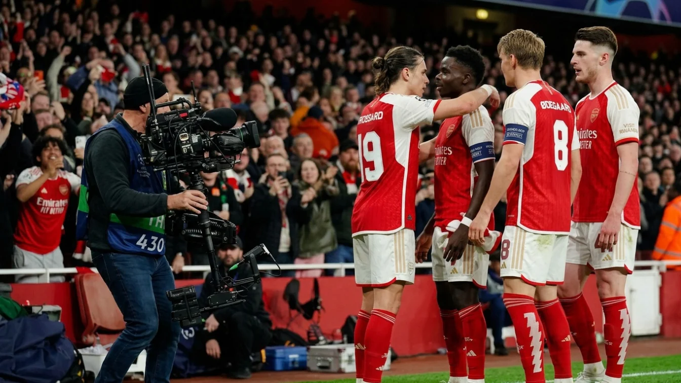 Presa din Anglia, în extaz după calificarea lui Arsenal în finala Champions League din Ungaria
