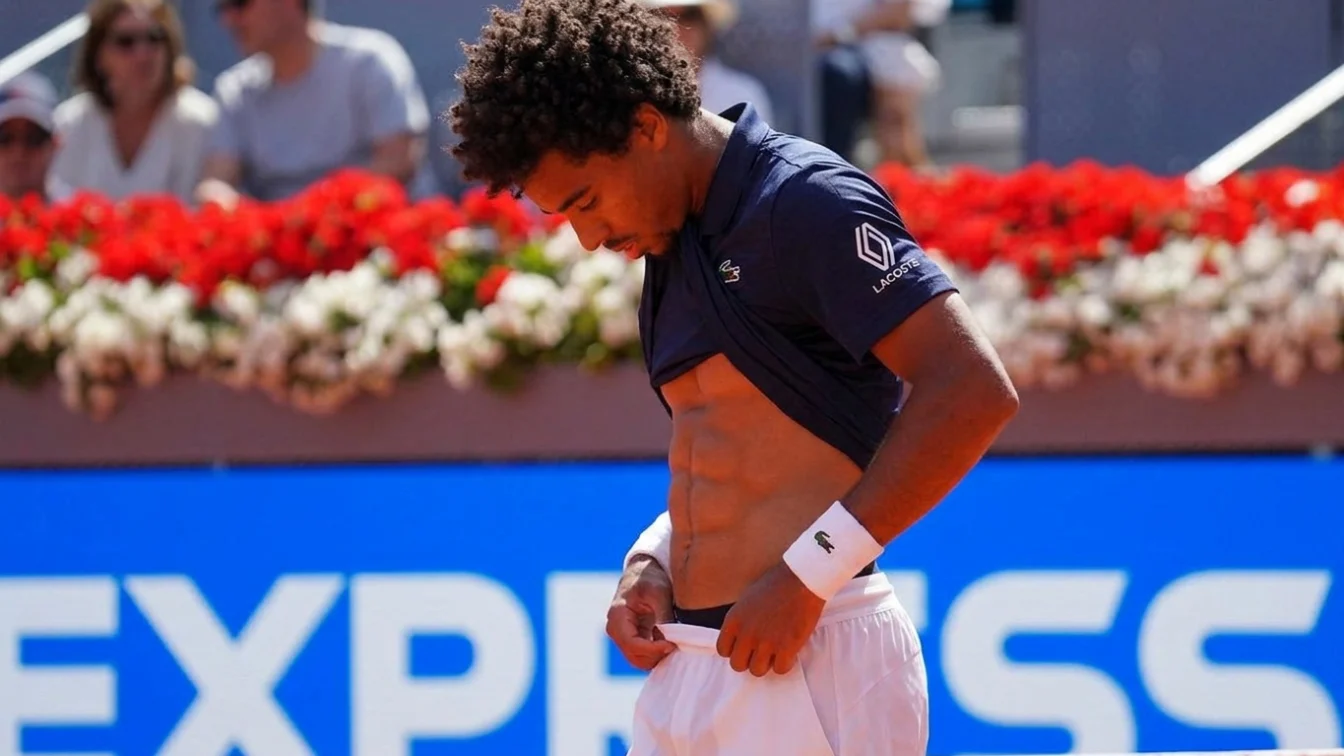 Arthur Fils se retrage de la Roland Garros. Francezul acuza o accidentare la sold