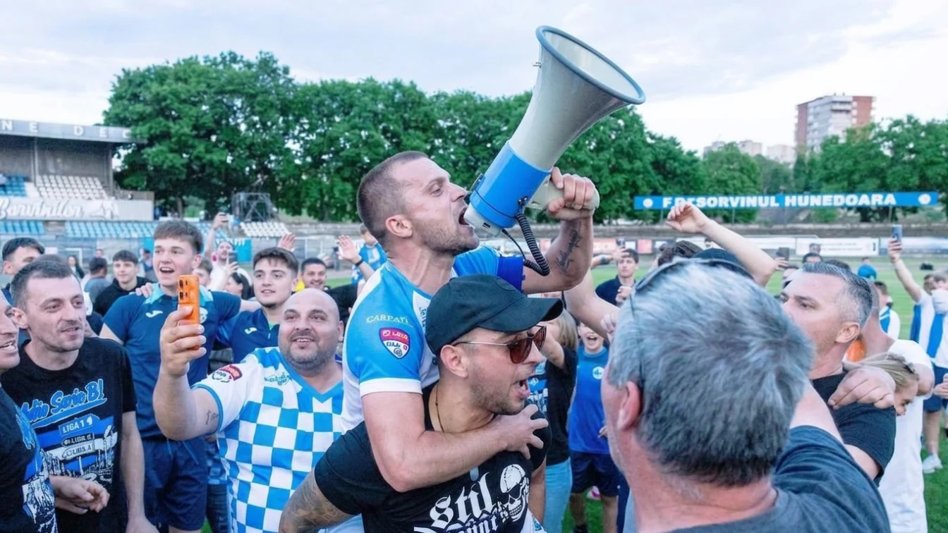 Corvinul Hunedoara va juca meciurile din Superliga la Arad pe un stadion de 11.500 de locuri
