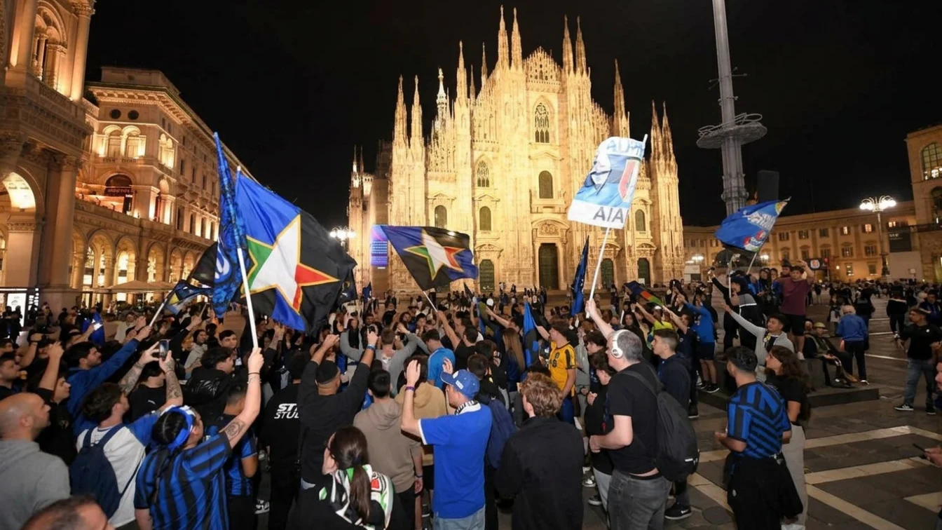 Surpriza noptii in Italia. Cum a scris istorie un roman in fata a 75000 de suporteri