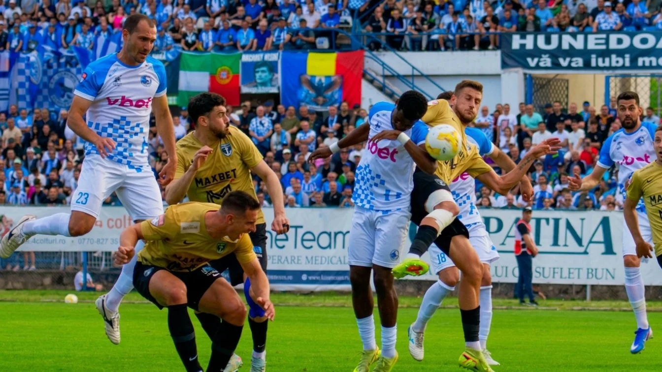 Ilie Poenaru analizeaza lupta pentru promovarea in Superliga si barajele de mentinere