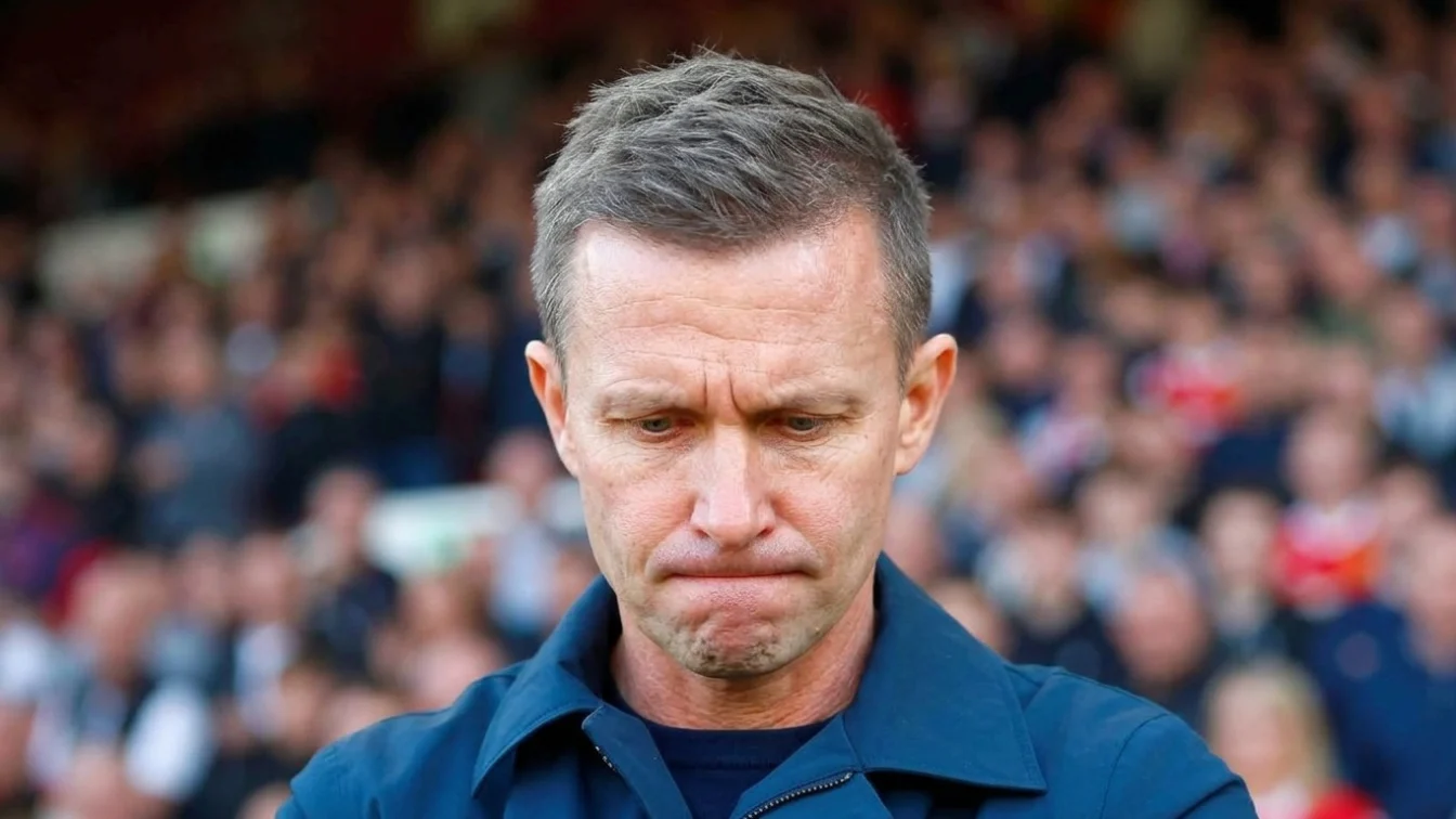 Ce se intampla cu Radu Dragusin la Tottenham dupa 1 minut jucat. Antrenorul a fost desfiintat