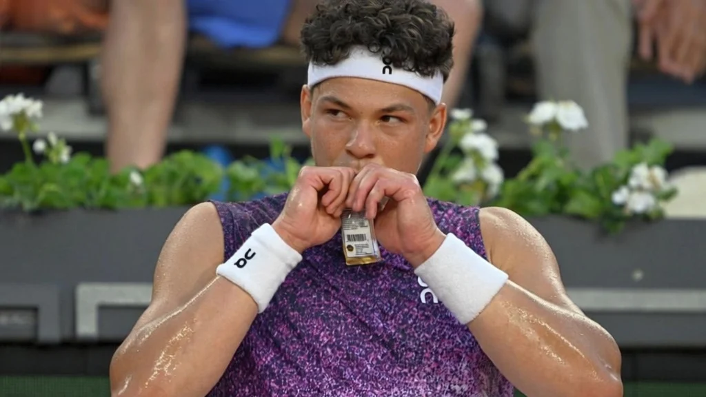 Ben Shelton eliminat în turul 2 la Roland Garros. Zverev și Djokovic raman singurii din top 5