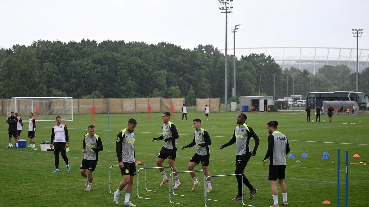Ngezana rateaza lotul Africii de Sud pentru Campionatul Mondial. Fundasul FCSB refuza operatia