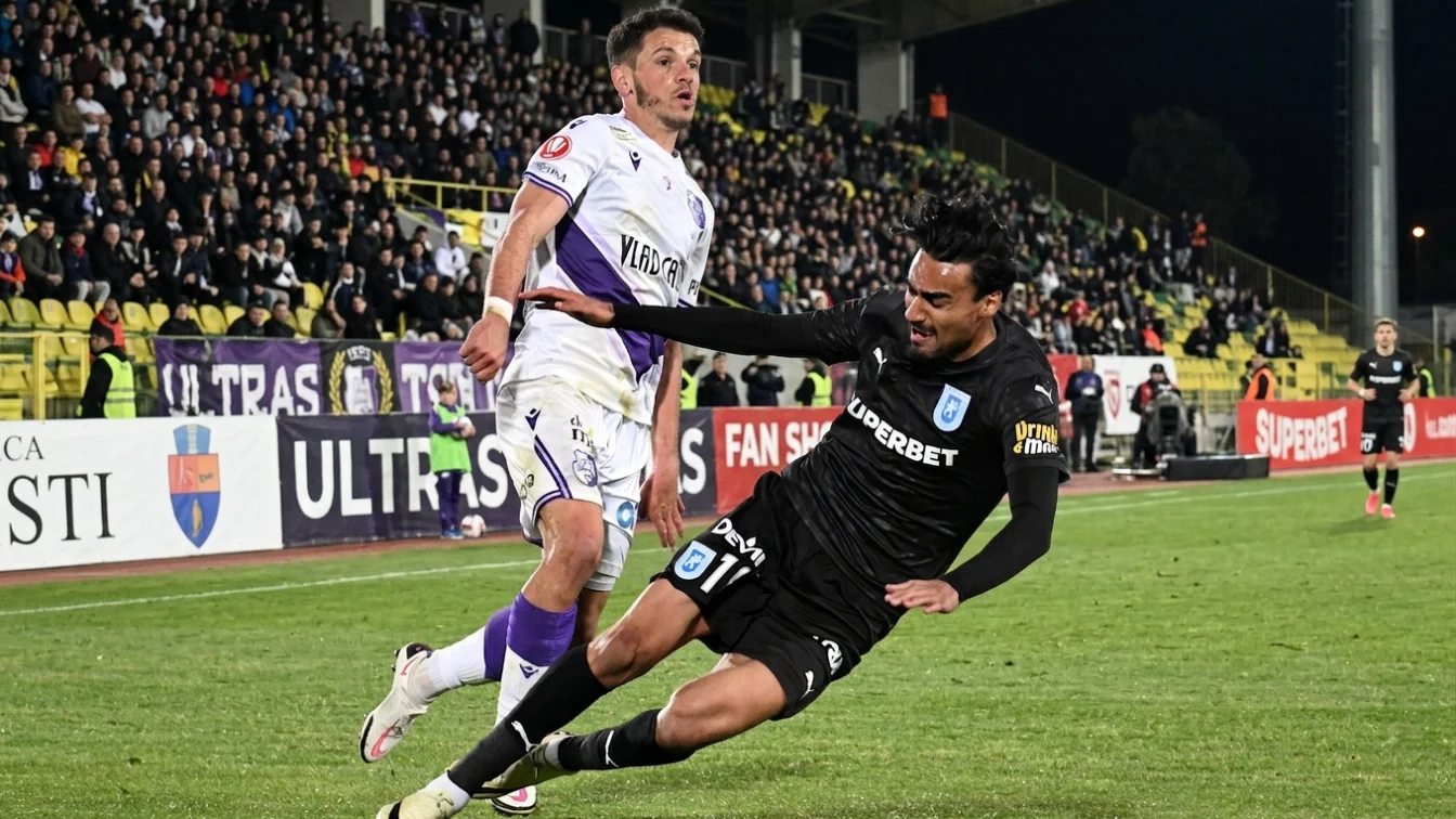 Universitatea Craiova a refuzat 7 milioane euro pe Stefan Baiaram. Mijlocasul ajunge rezerva in 2026