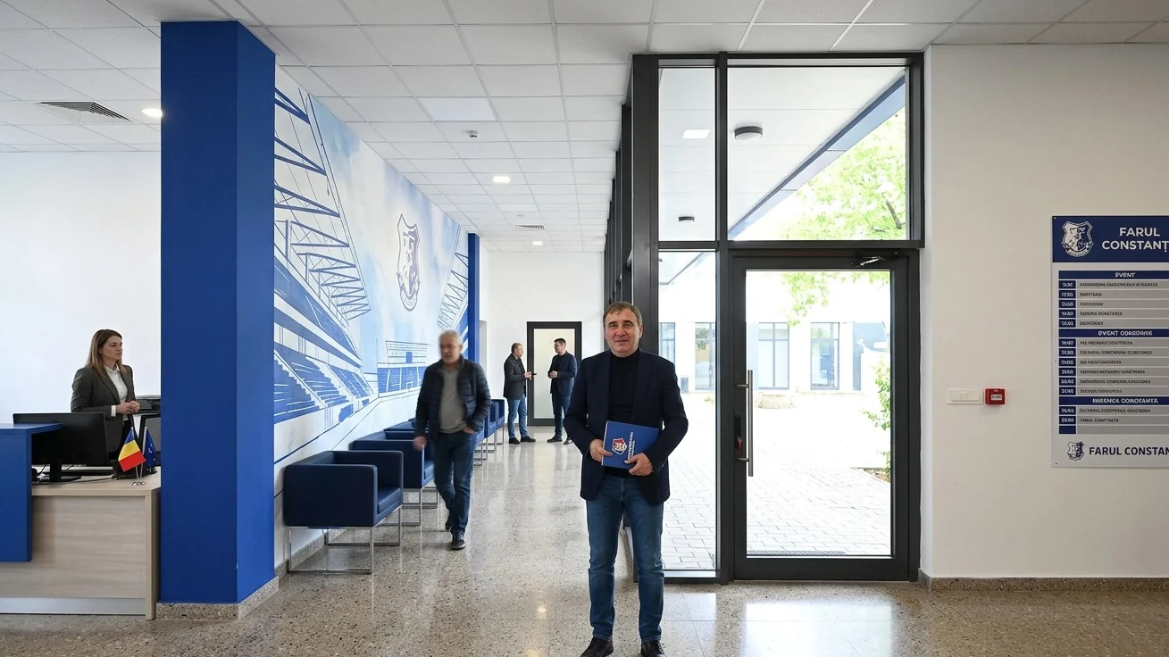 Valentin Cojocaru ajunge în echipa sezonului din Polonia. Hagi il lasa în afara lotului pentru amicale