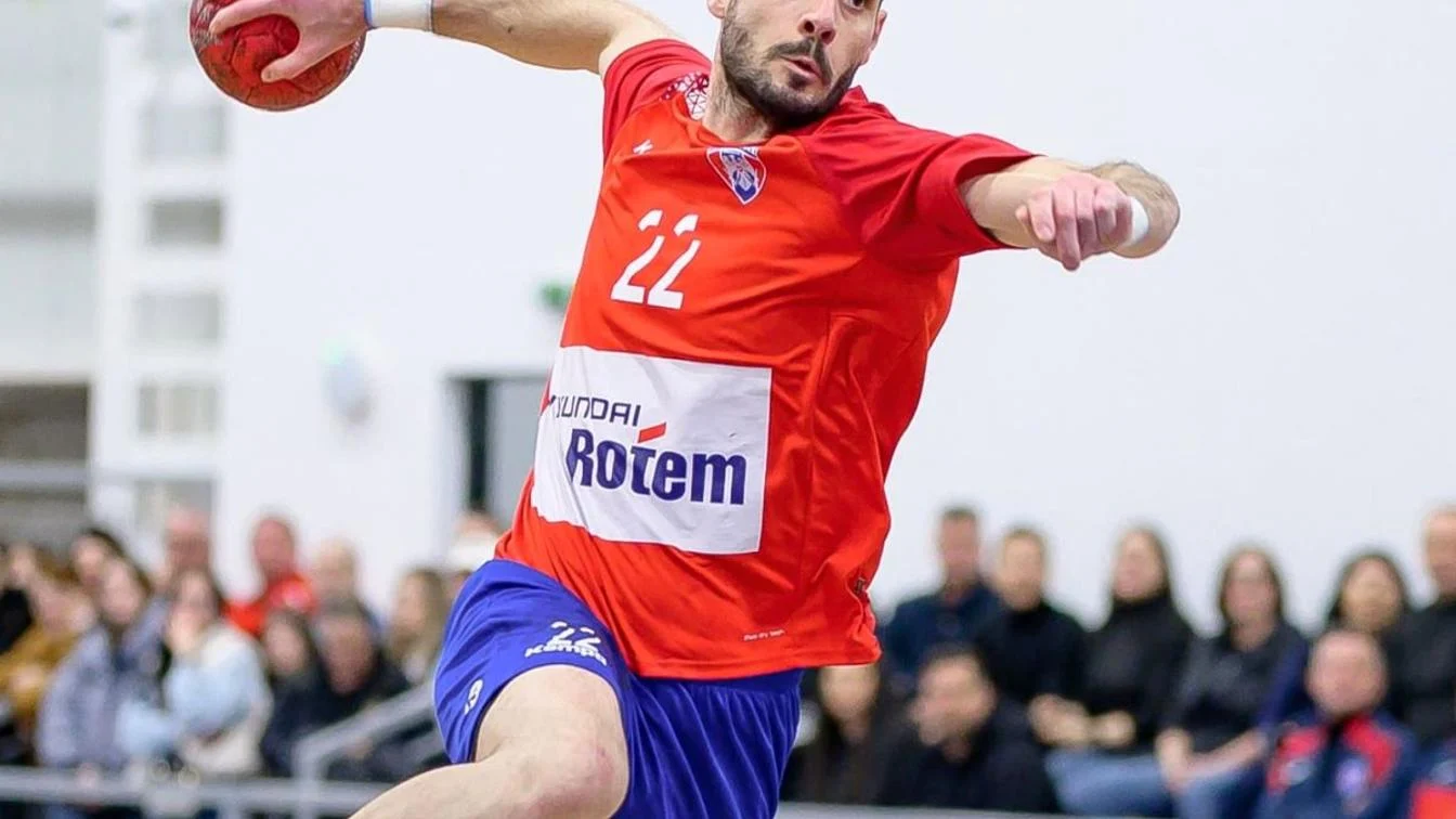 CSA Steaua reduce bugetul la handbal cu peste 30 la suta. Echipa rămâne cu 5 jucatori dupa promovare