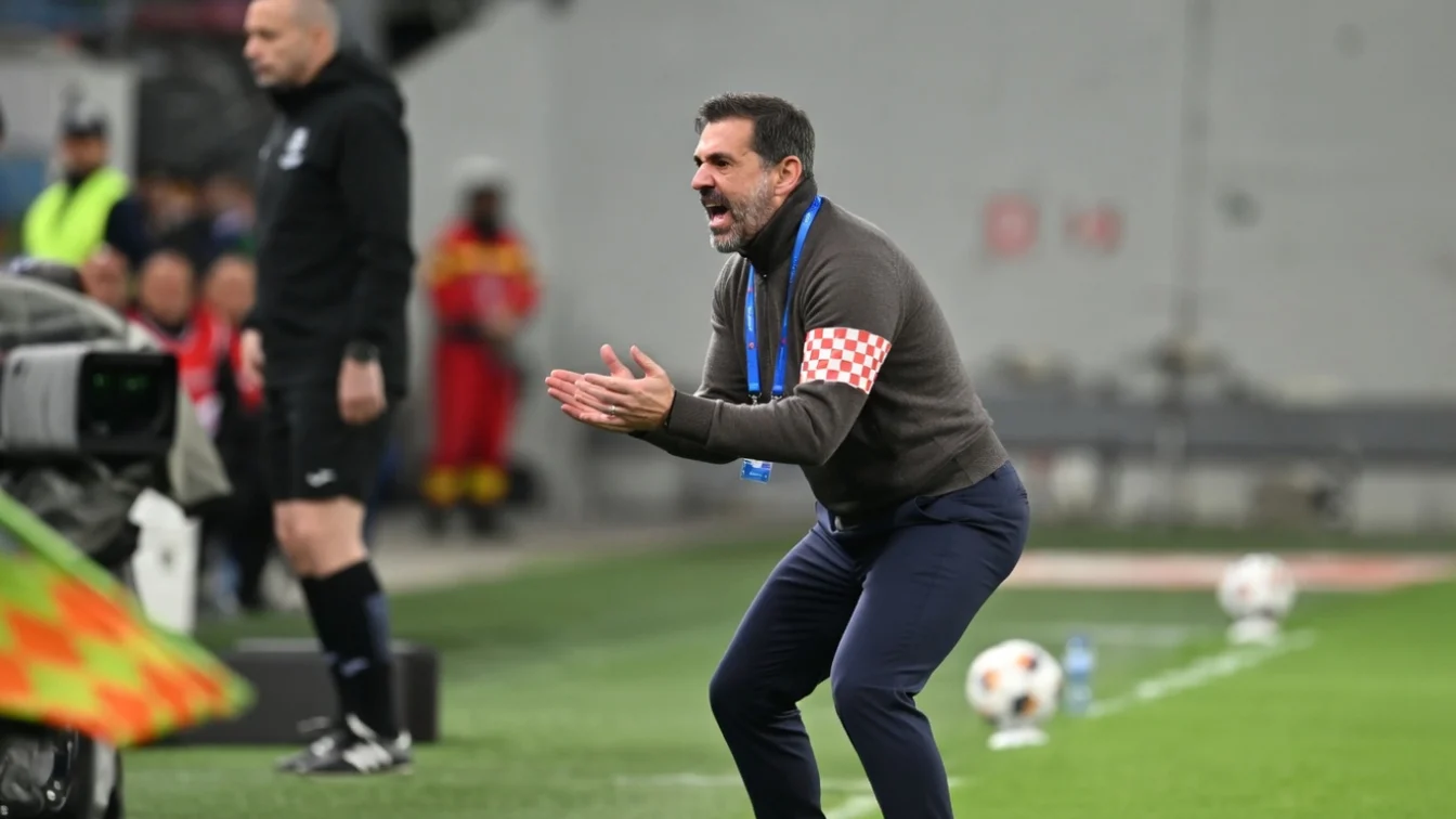 Cătălin Cirjan se opereaza la nas și la genunchi. Capitanul lui Dinamo rateaza startul pregatirilor - imagine 2