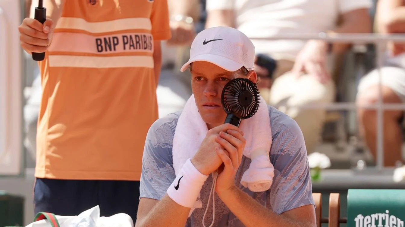 Jannik Sinner ajunge la spital în Milano. Liderul ATP face investigatii dupa eliminarea de la Roland Garros
