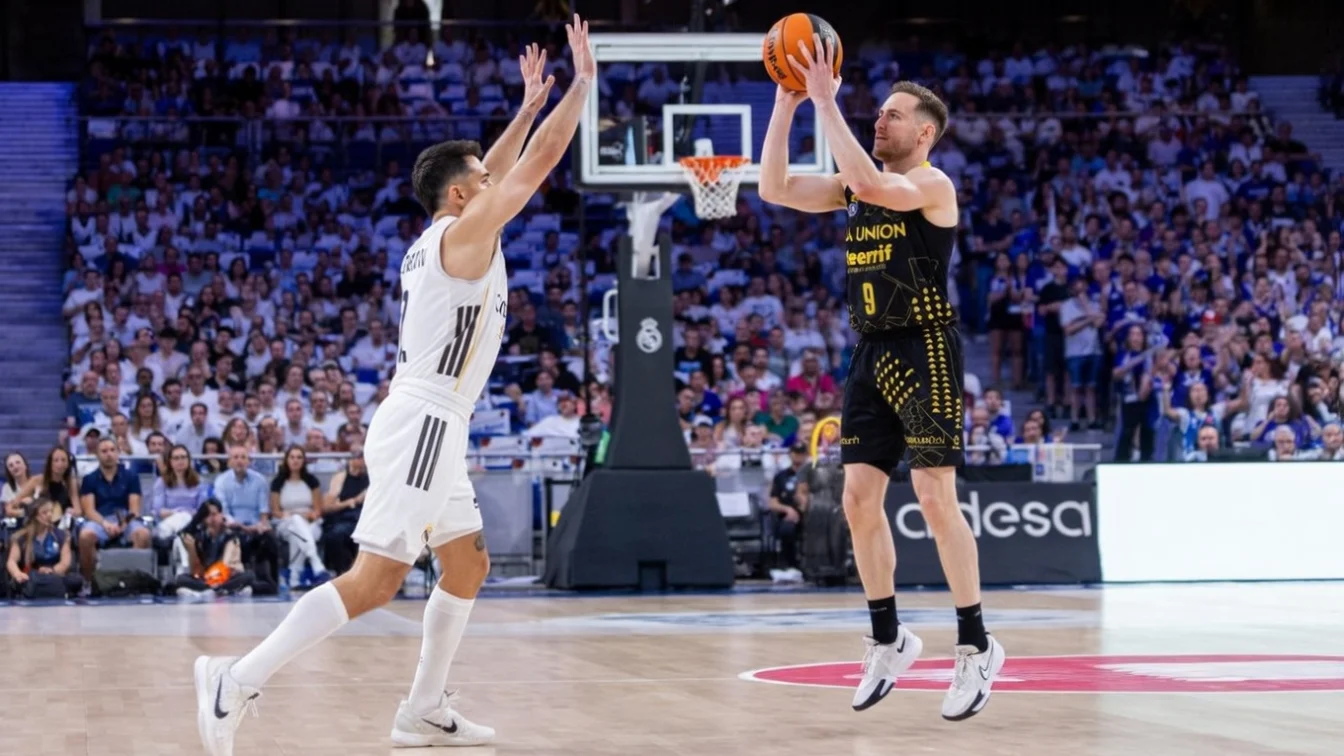 Real Madrid pierde seria cu Tenerife 1-2. Echipa lui Scariolo este eliminata din Liga ACB
