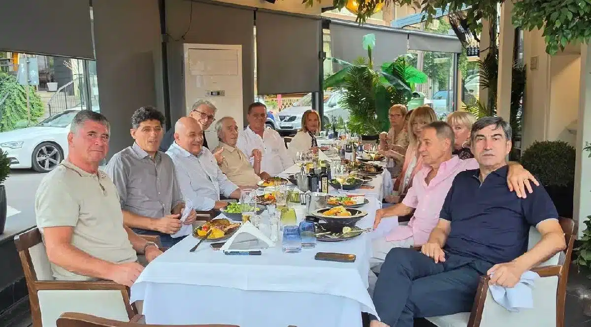 Valentin Ceaușescu reapare într-o poză pusă de Balint, lângă Pițurcă și Lăcătuș